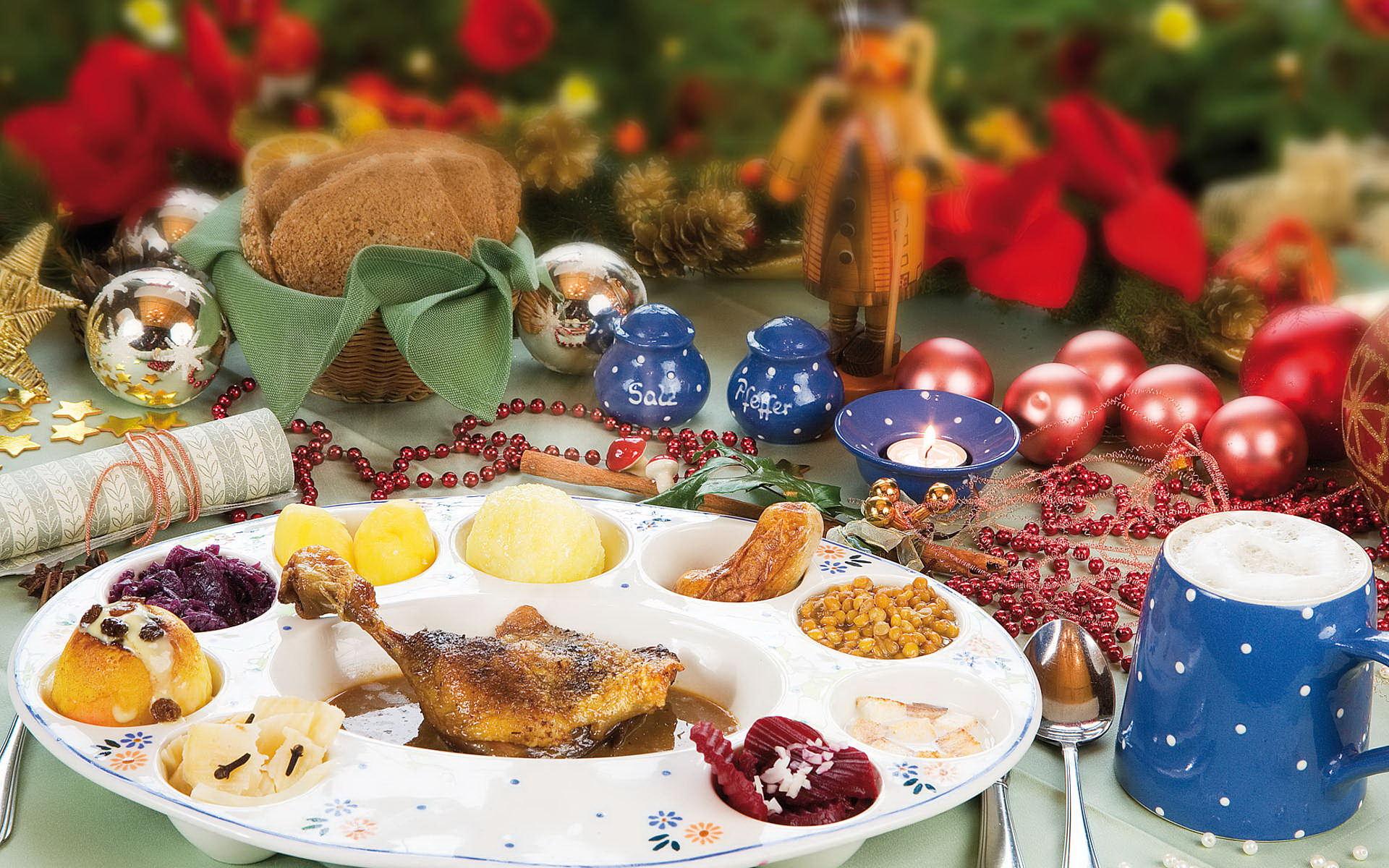 Christmas with Podsnezhniki Dolls Christmas with Podsnezhniki Dolls