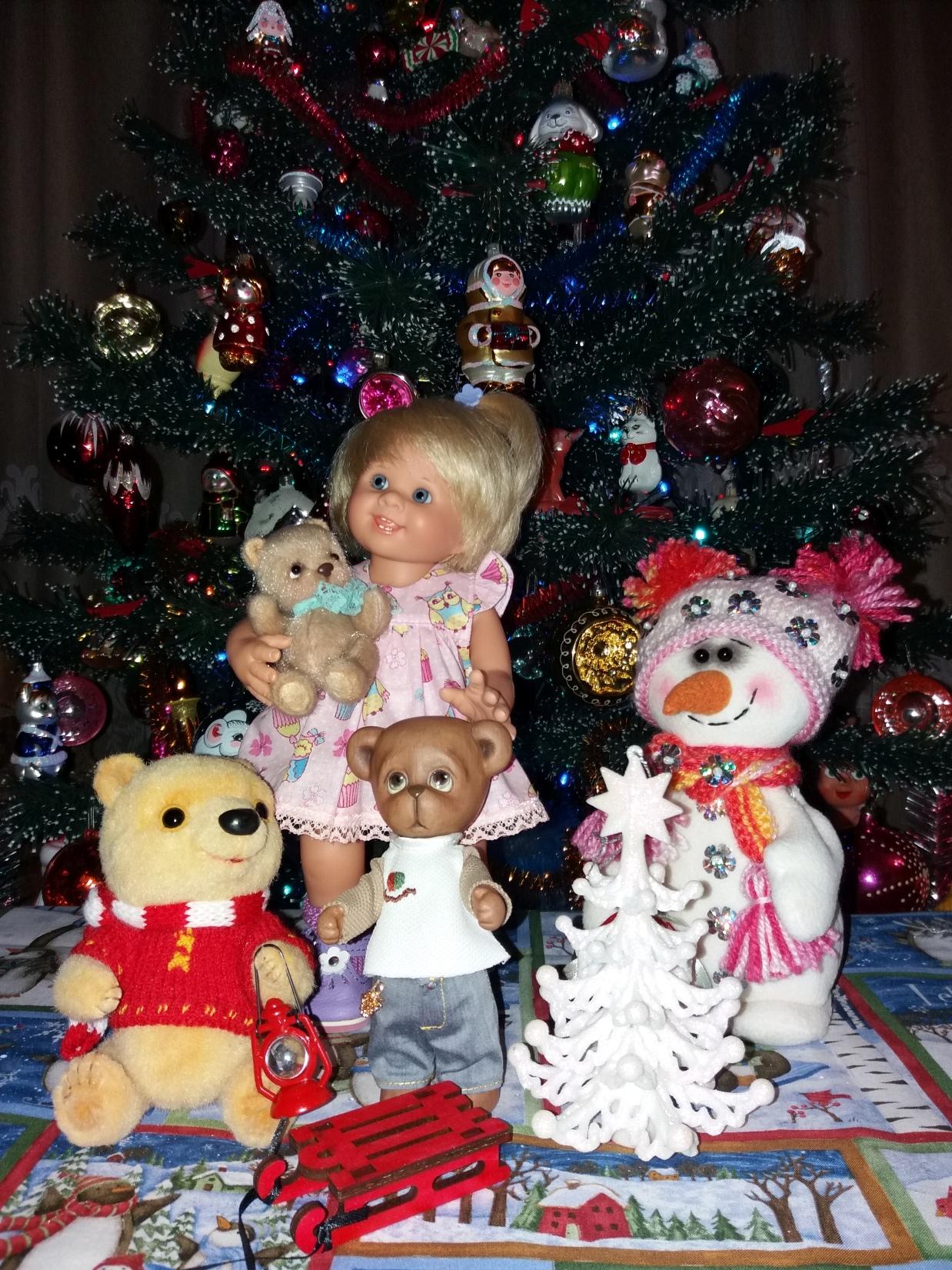 Christmas with Podsnezhniki Dolls