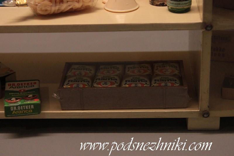Антикварные немецкие куклы, кукольные домики, кукольная посуда и миниатюра Антикварные немецкие куклы, кукольные домики, кукольная посуда и миниатюра