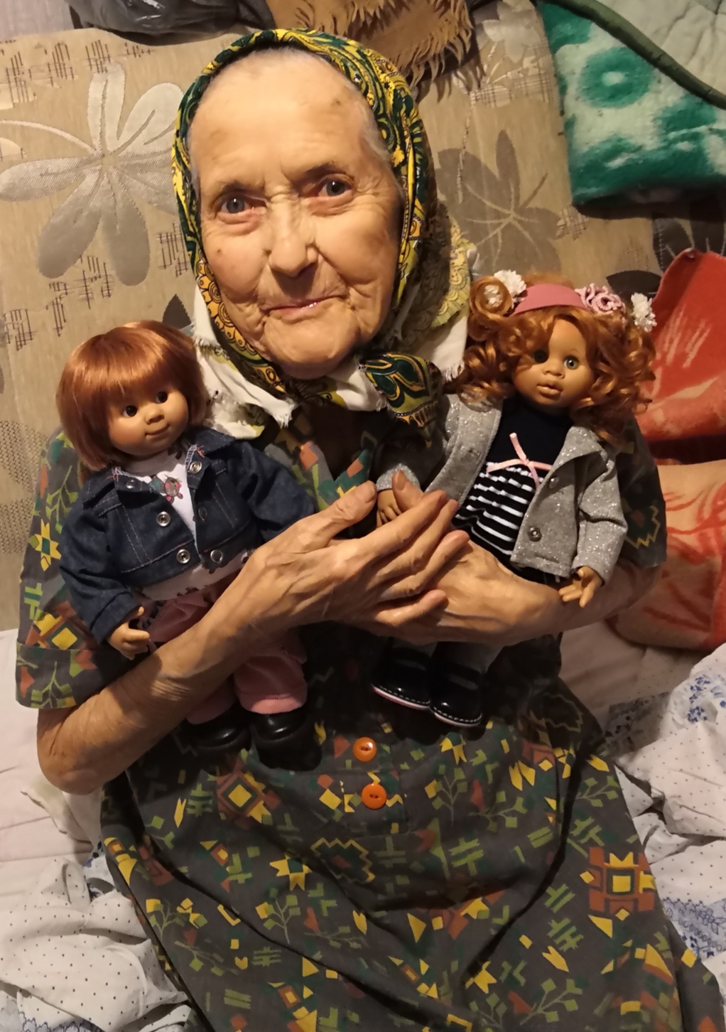 Тюменка вручную делает удивительных кукол, которых можно спутать с младенцами