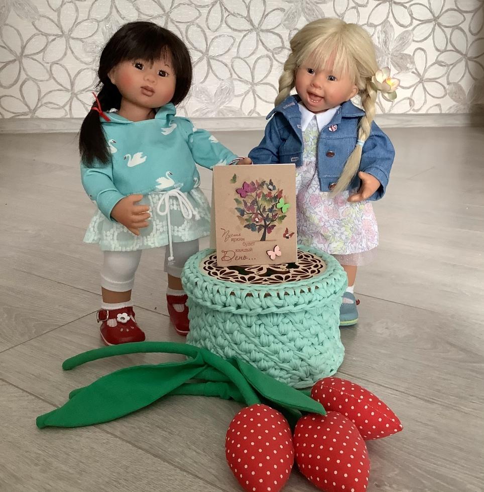 Фотоконкурс "Подарок от любимой куклы" Фотоконкурс "Подарок от любимой куклы"